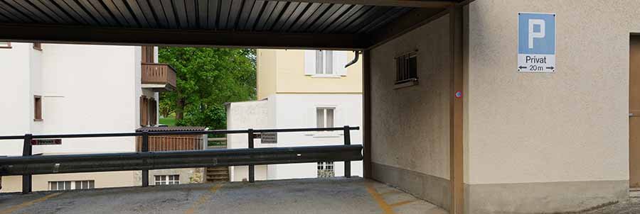 Parkplatz gegenüber der Hausarztpraxis in Bad Ragaz